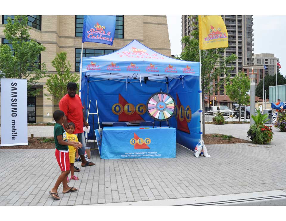 3 Unique Considerations For Using Outdoor Trade Show Displays